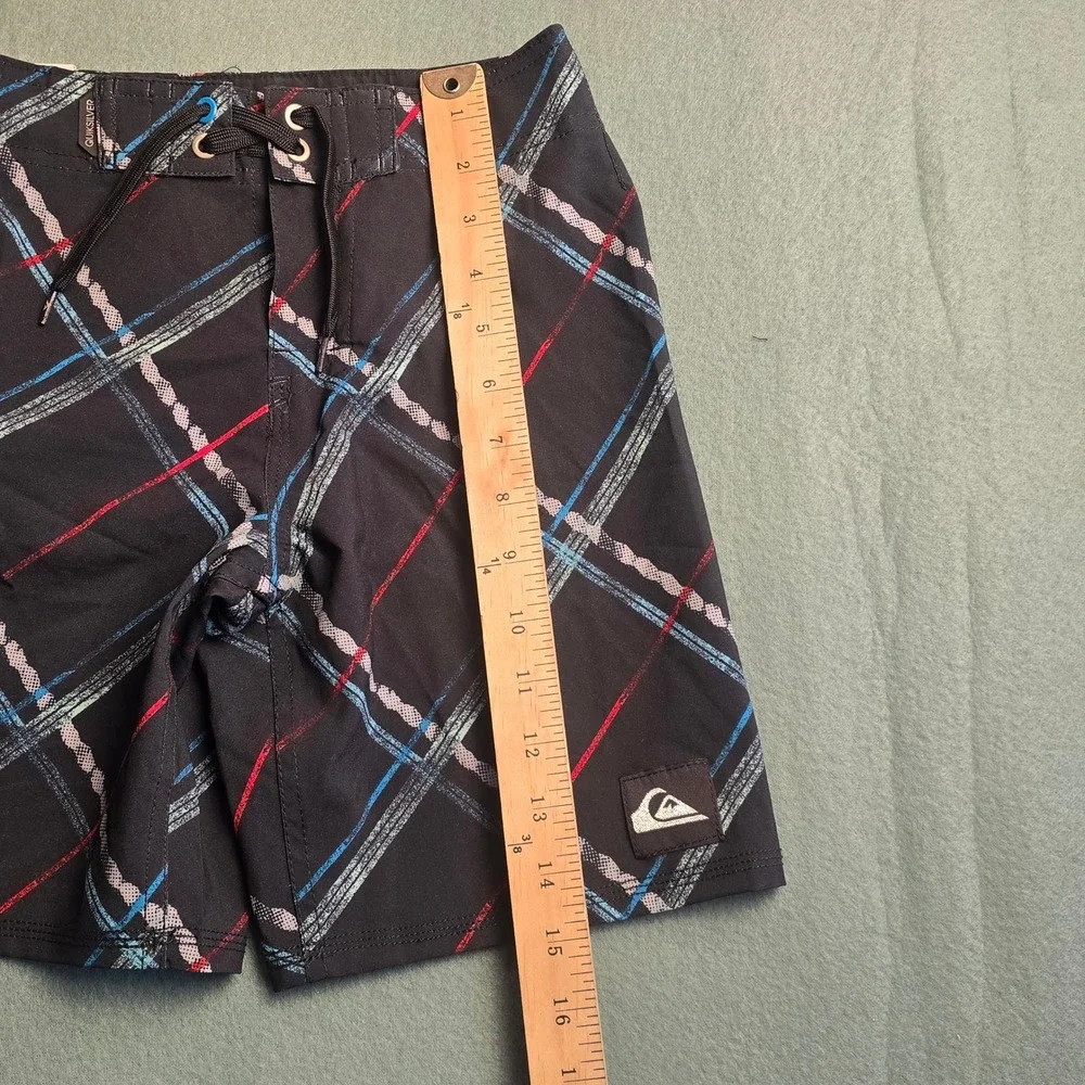 Quiksilver Boys Plaid Board Shorts Black Blue Red Swim Trunks‎ Size 6 2540565059